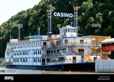 casino queen marquette.